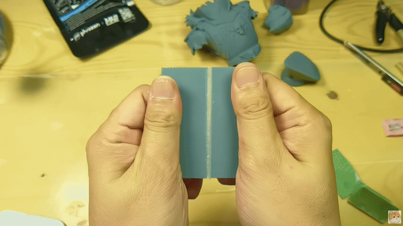 Snapping resin parts connected with Light Curing Putty