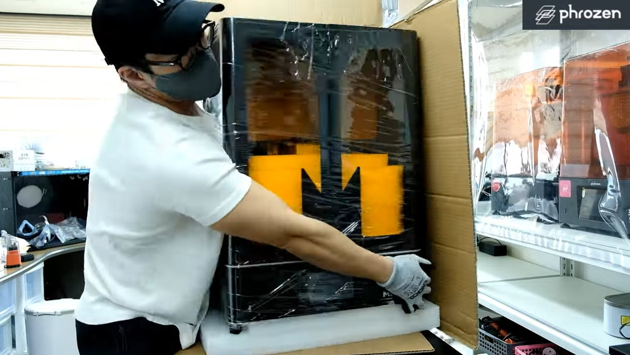 unboxing the Sonic Mega 8K