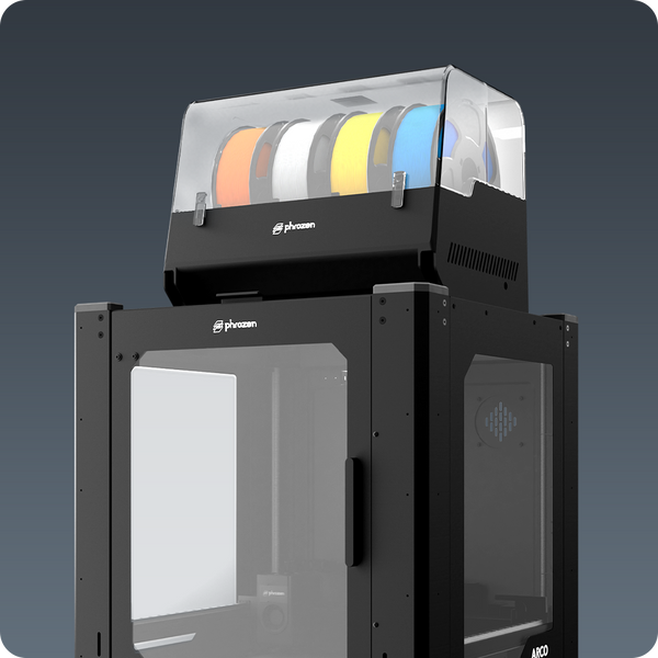 上部に3色のフィラメントを取り付けたPhrozen Arco FDM 3Dプリンターの画像