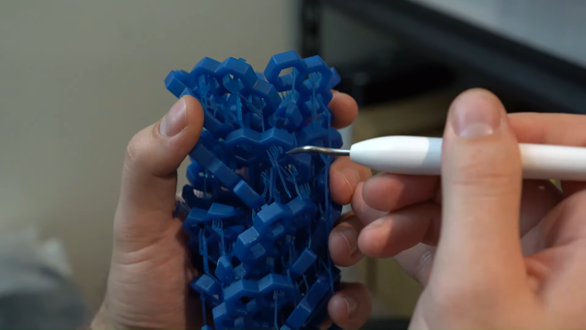 Removing supports from 3D printed wax tree