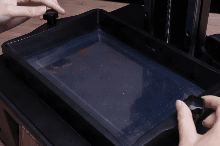 Removing the resin vat from Sonic Mighty 8K