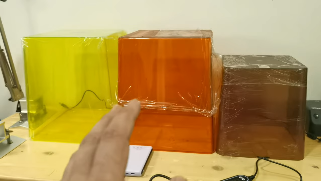 3種類のUVケースカラーを比較