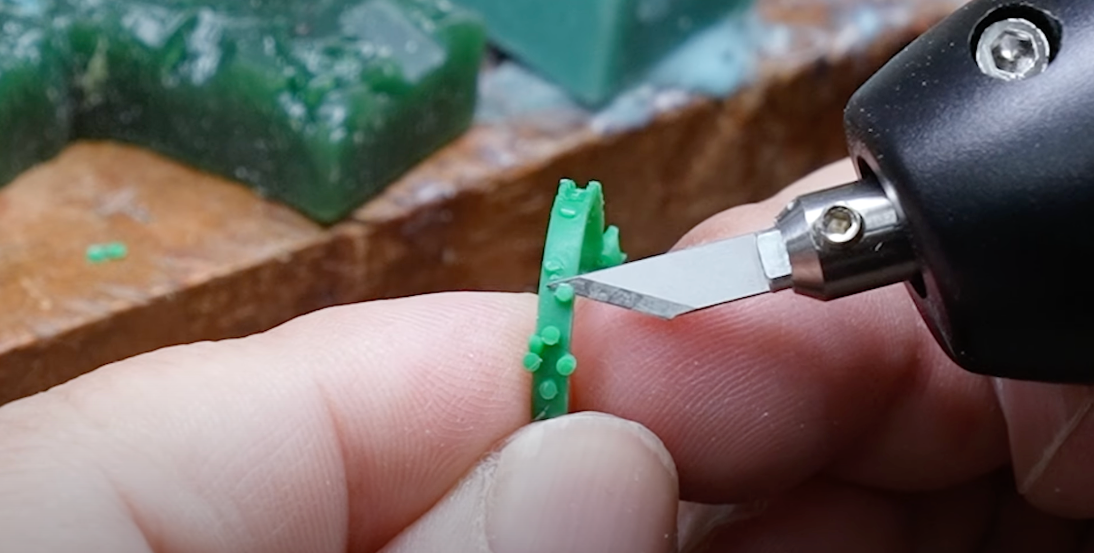 Remove supports with Sonic Saber