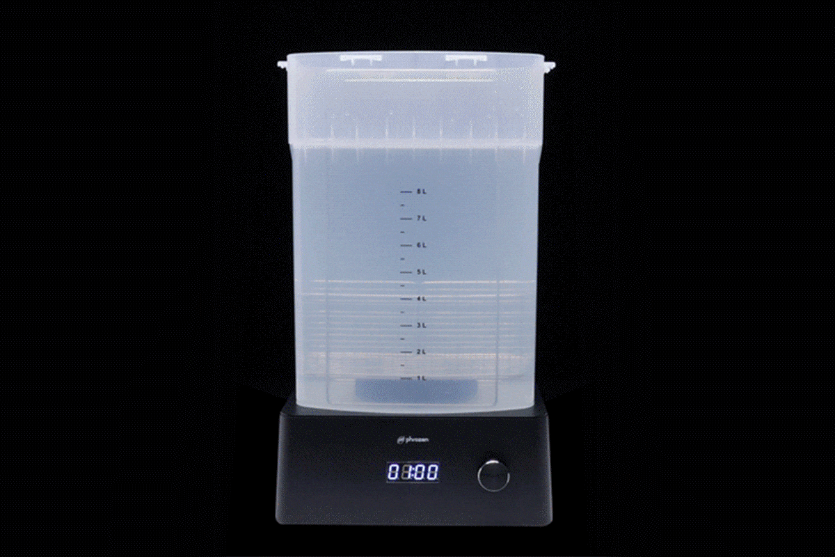 Phrozen Wash & Cure Kit's Washing Station