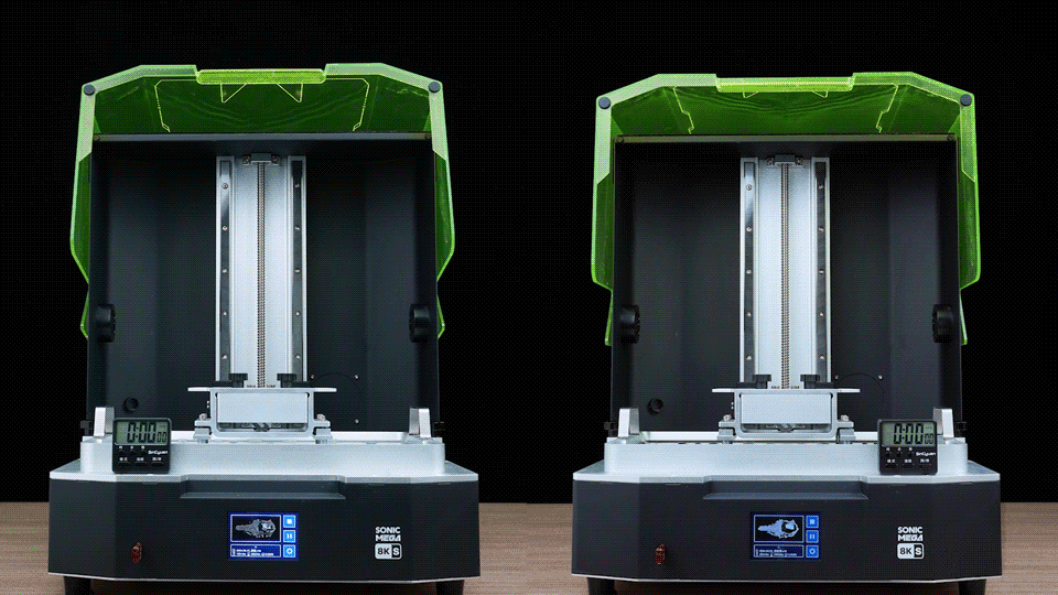 GIF comparing Speed Resin and Speed Plus print times, showing Speed Plus finishes a 25 cm model faster in about 5 hours.